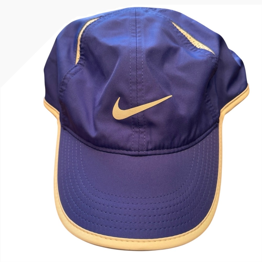 Nike Featherlight Dri-FIT Womens Purple Running Hat Cap Vented Adjustable READ